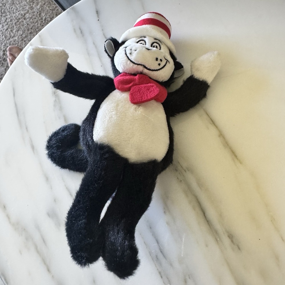 Aurora Dr. Seuss' Cat in The Hat  Shoulderkin: 8 inch plush